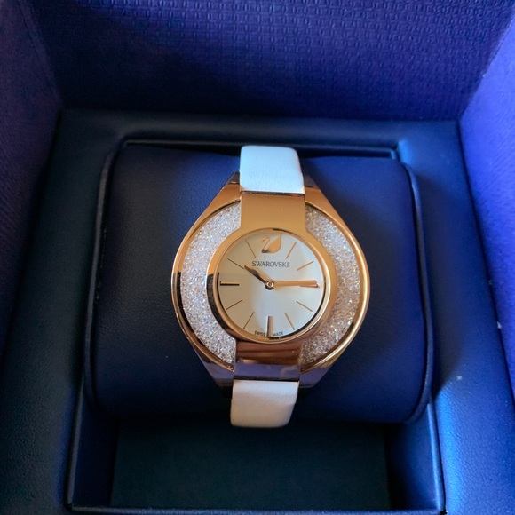 Authentic SWAROVSKI Crystalline sporty gold stainless steel leather strap watch - Picture 12 of 13